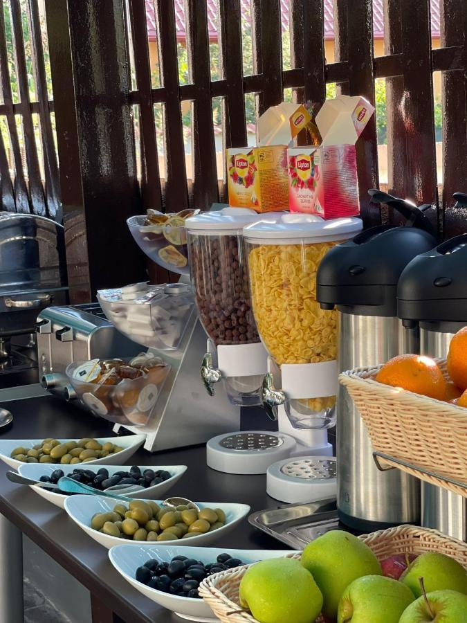 Hotel Sweet Неводарі Екстер'єр фото