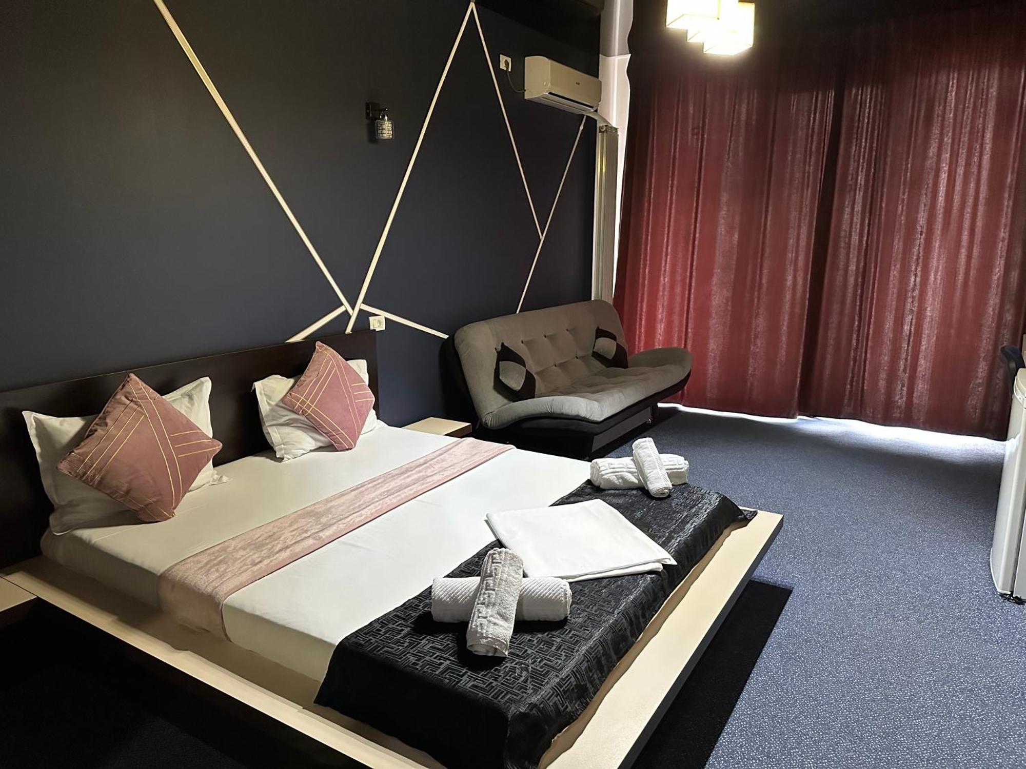 Hotel Sweet Неводарі Екстер'єр фото