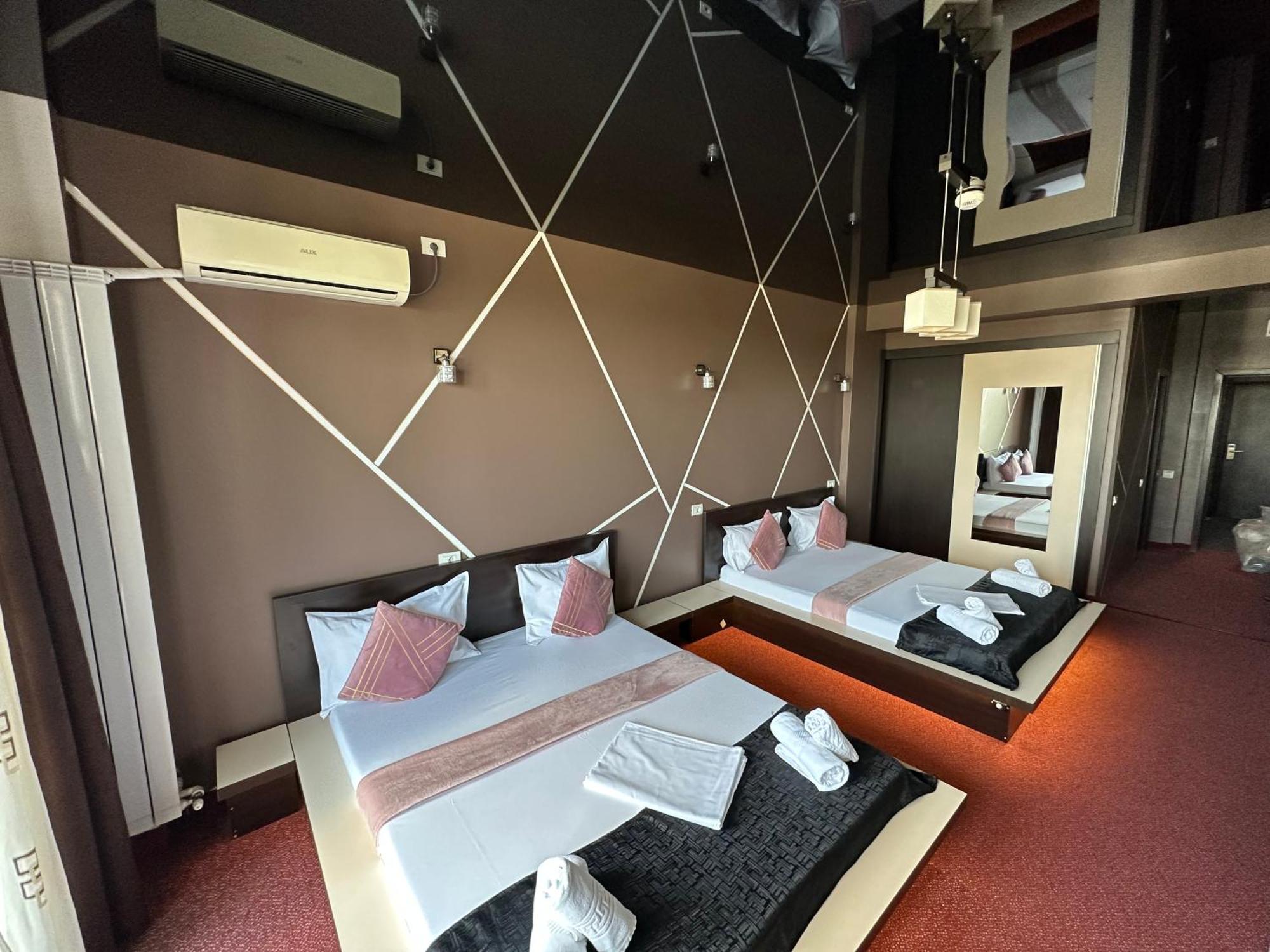 Hotel Sweet Неводарі Екстер'єр фото