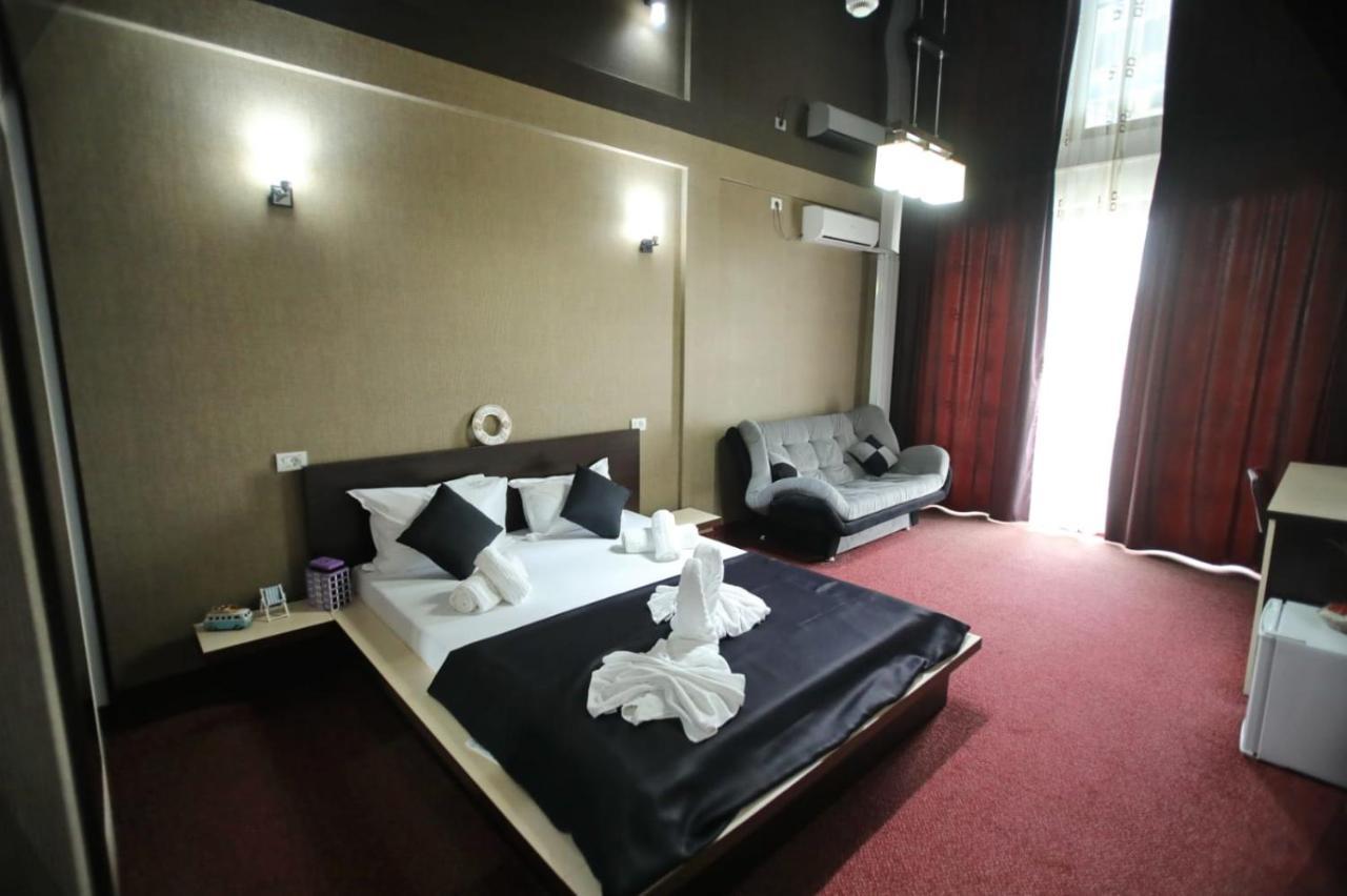 Hotel Sweet Неводарі Екстер'єр фото
