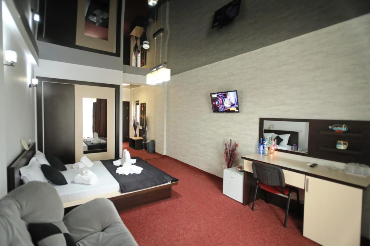 Hotel Sweet Неводарі Екстер'єр фото